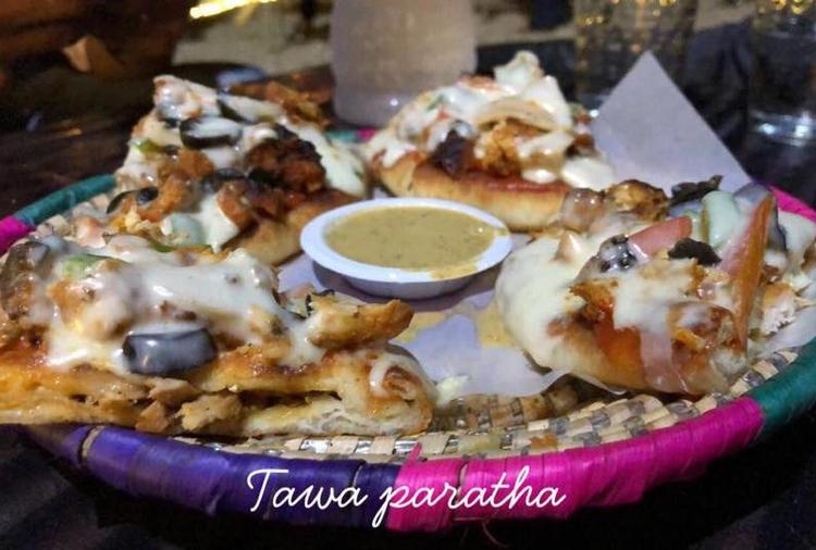 Tawa Pizza Paratha 